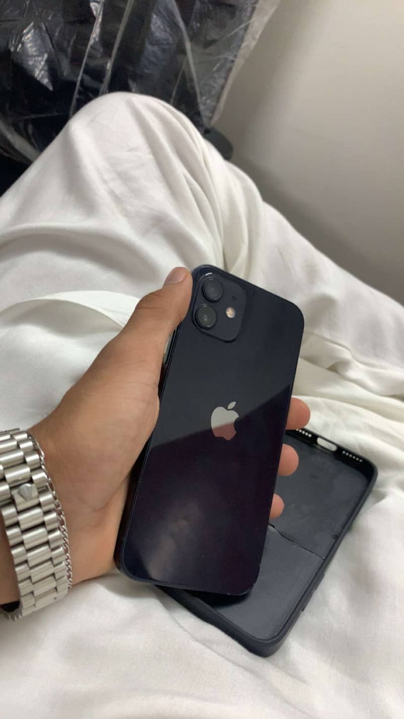 Apple iPhone 12 0