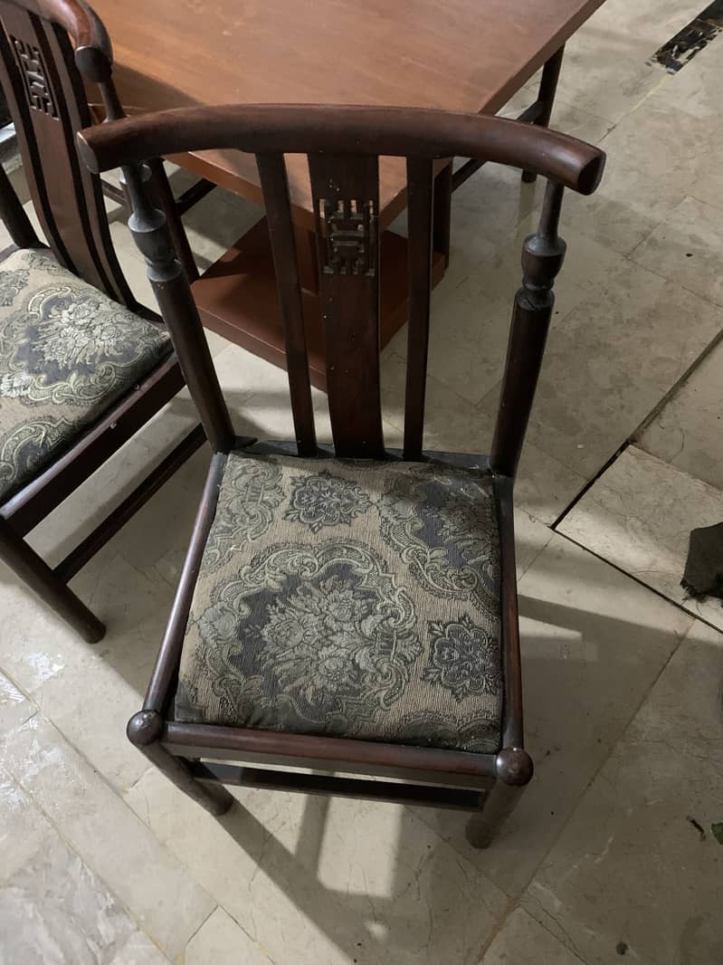Dining table with 4 Chairs 3