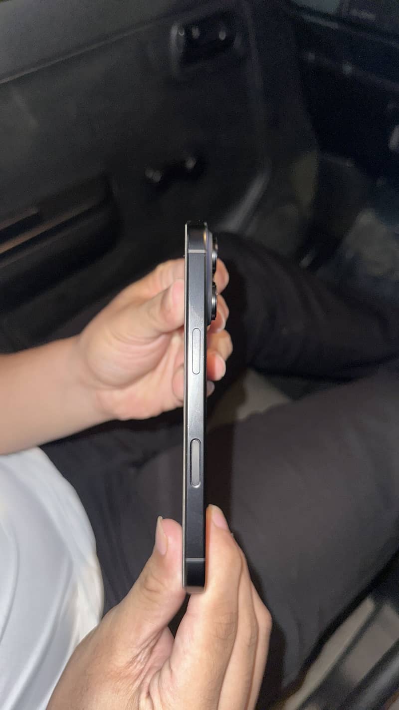 Apple iPhone 16 Pro 6