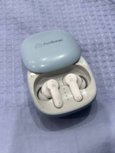 Audionic Airbuds 550 with fault