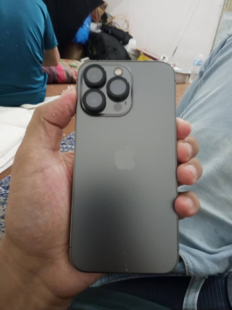 Apple iPhone 13 Pro 0