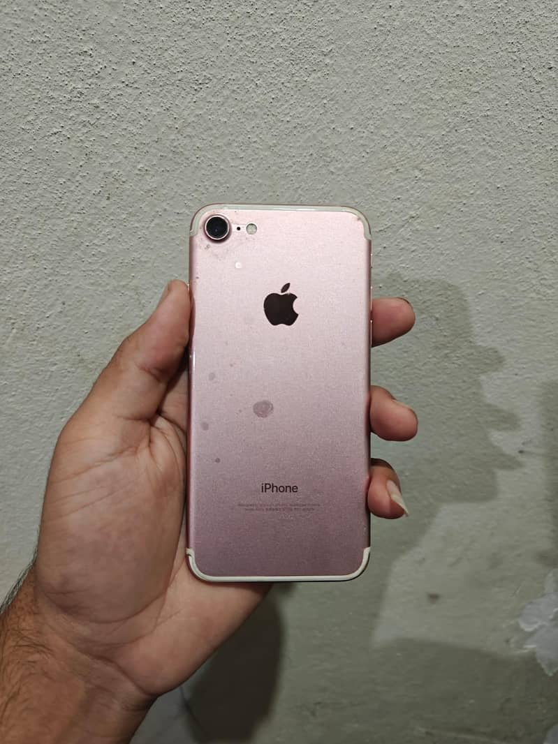 Apple iPhone 7 0