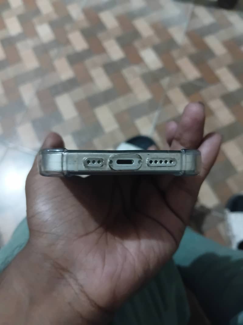 Apple iPhone 14 5