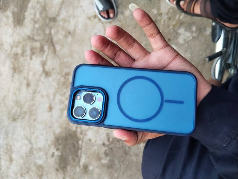 Apple iPhone 13 Pro 1