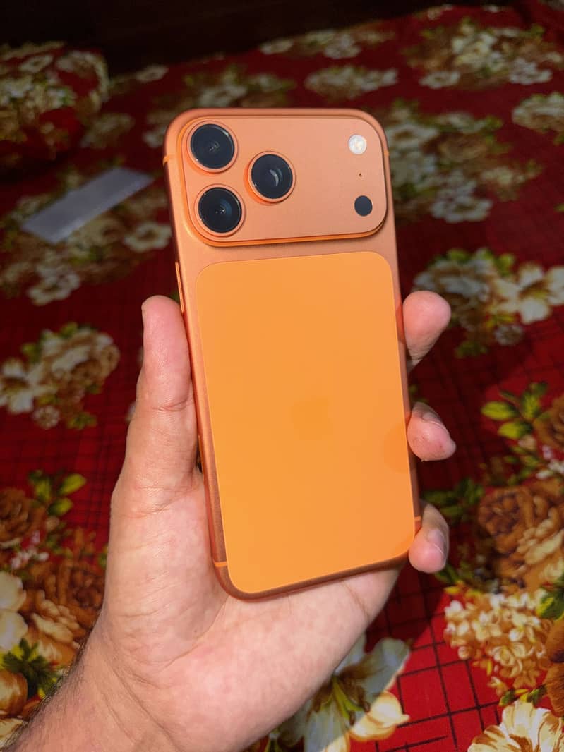 Apple iPhone 17 Pro Max 1