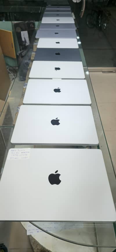 Apple MacBook Pro M1, M2 ,M3 ,M4, M5