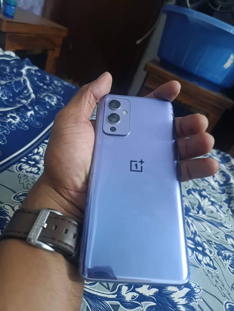 One Plus 9 5G 1