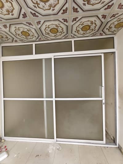 9.4×8.2 Ft Aluminum & Clear Glass Office Cabin – Complete Set