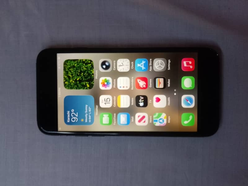 Apple iPhone SE 7
