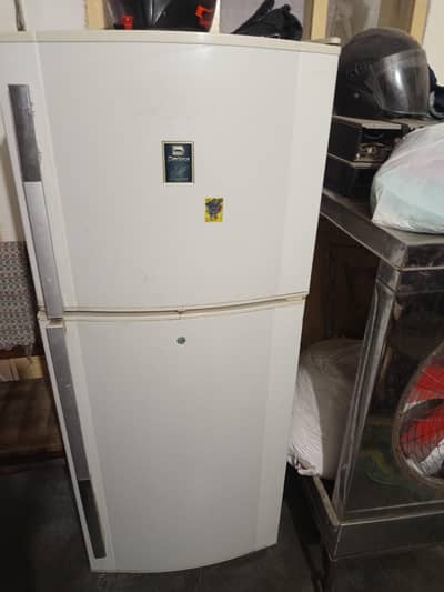 dawlance large size fridge condition 10/9