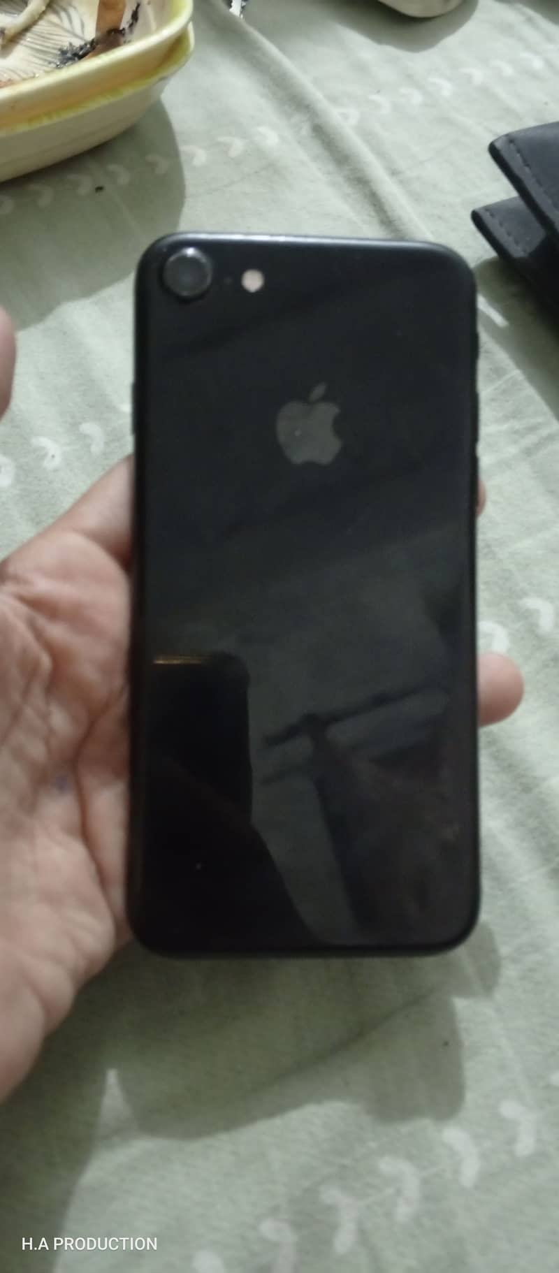 Apple iPhone 7 0