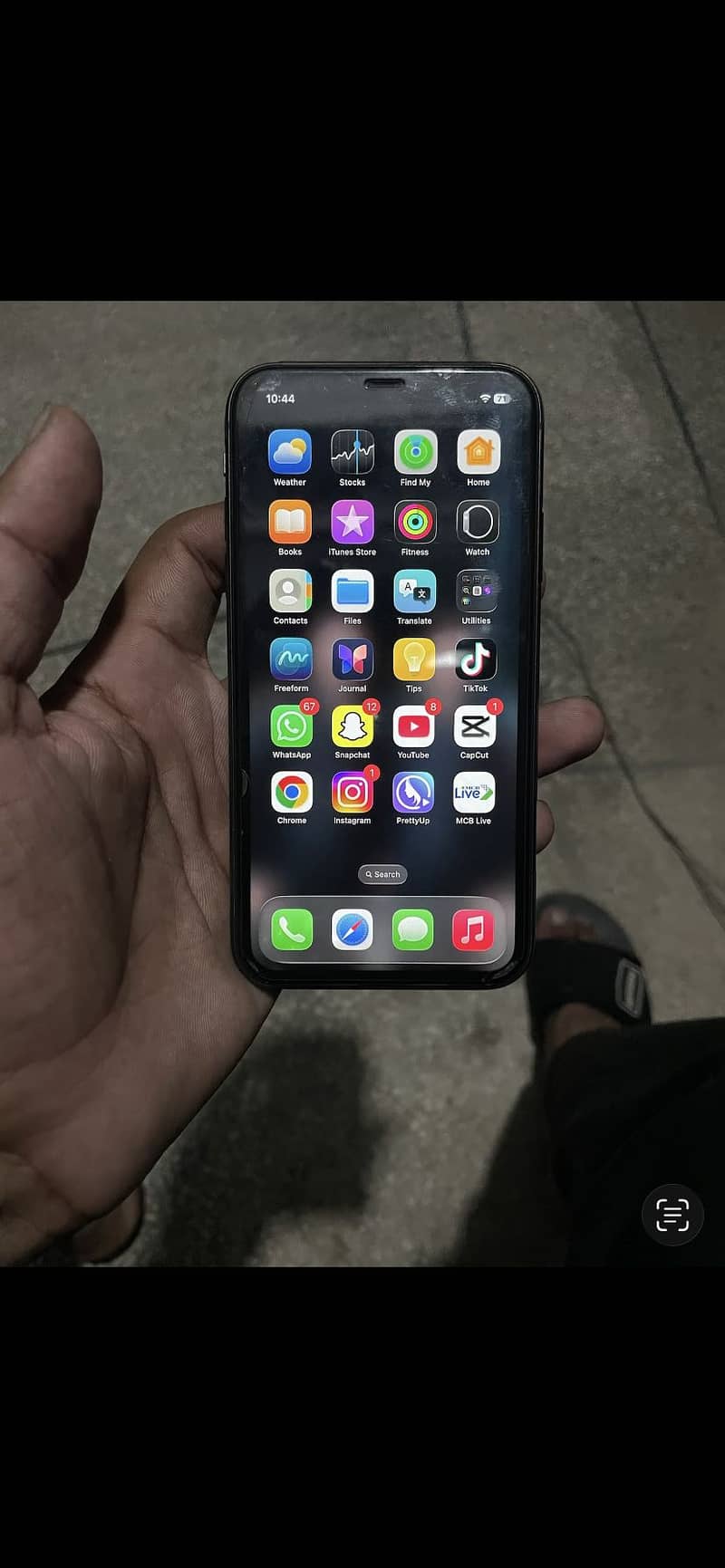 Apple iPhone 11 3