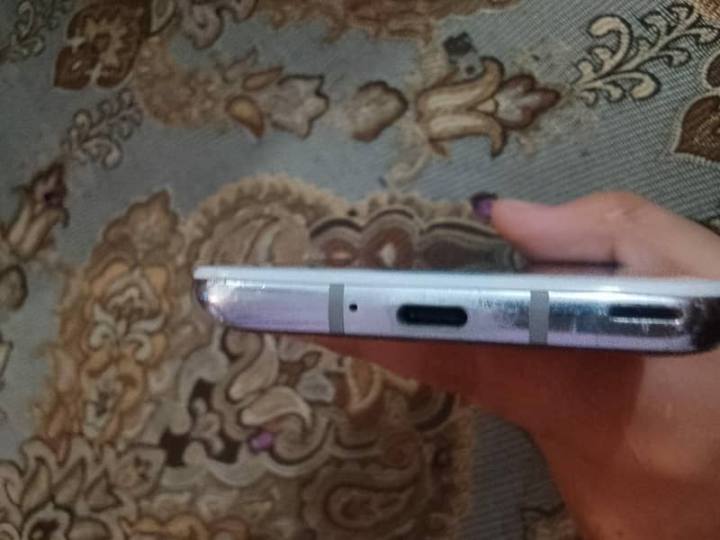 Sharp Aquos R2 2