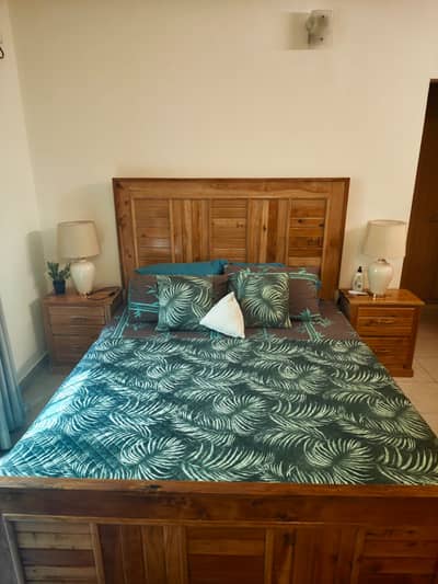 Diyar Wood Queen Size Bed with 2 Bedside Tables & Mattress