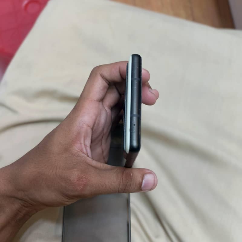 Google Pixel 6a 4