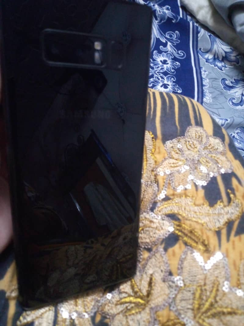 Samsung Mobile Note 8 1