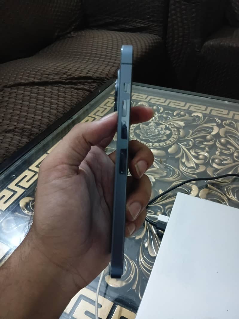 Apple iPhone 13 Pro Max 3