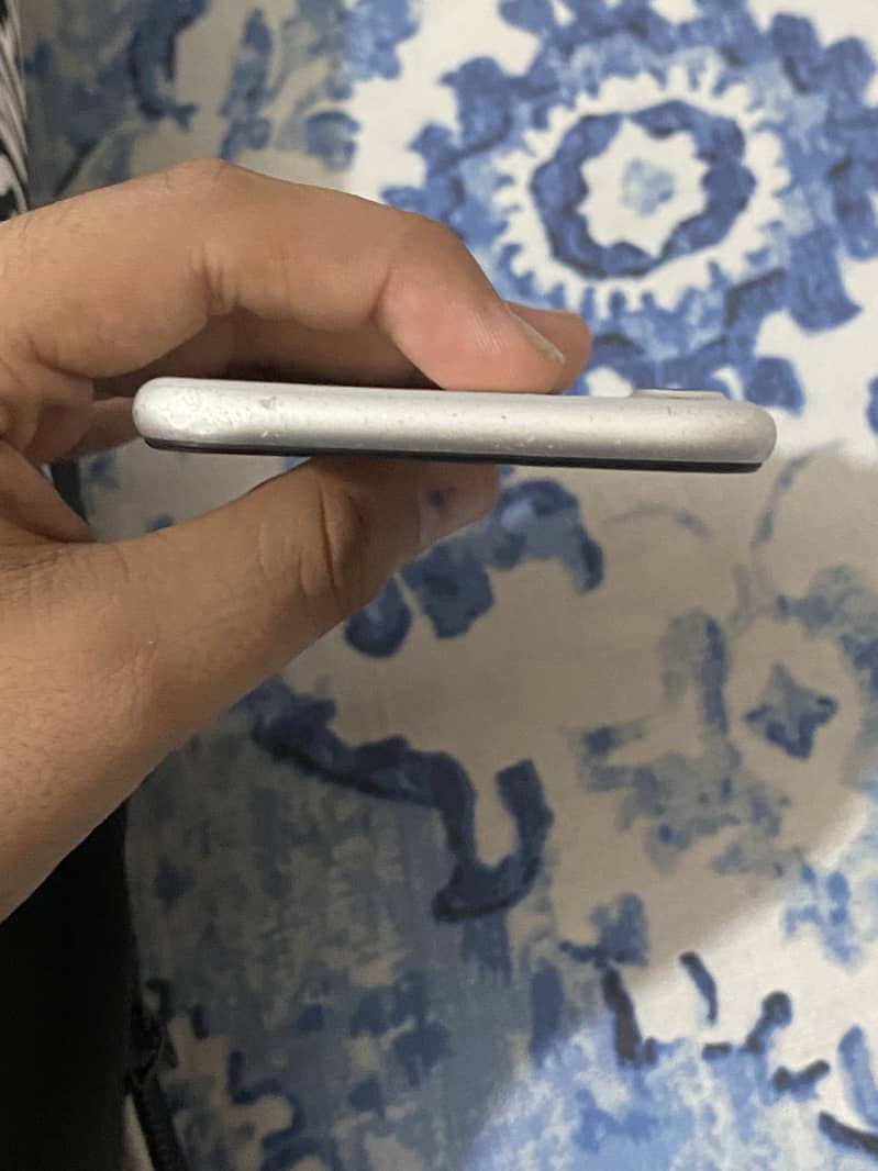 Apple iPhone 7 5