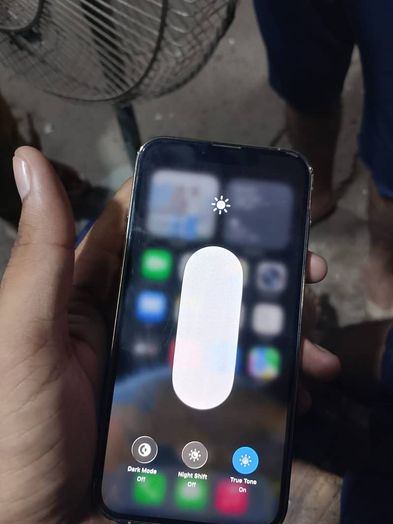 Apple iPhone 13 Pro 2