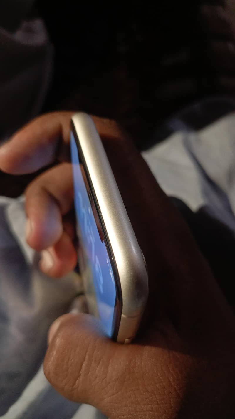 Apple iPhone 11 2