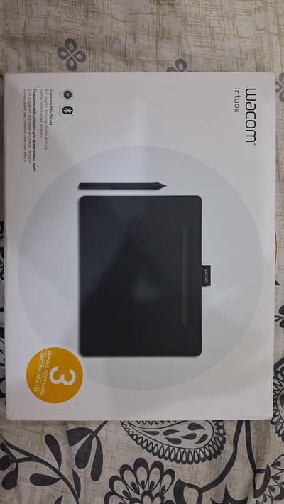 Wacom Intuos Medium WL6100 (tested a few times)