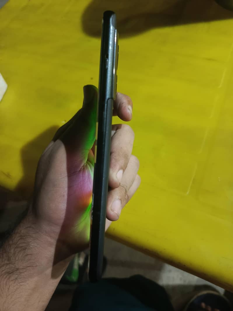 One Plus 10 Pro 4