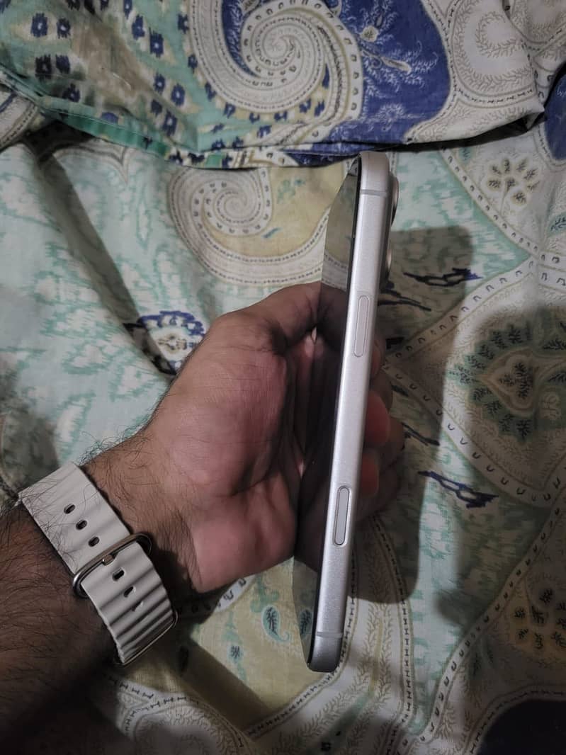 Apple iPhone 17 Pro Max 3