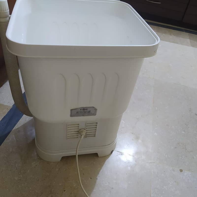 SA110 Model Mini Washing Machine 2