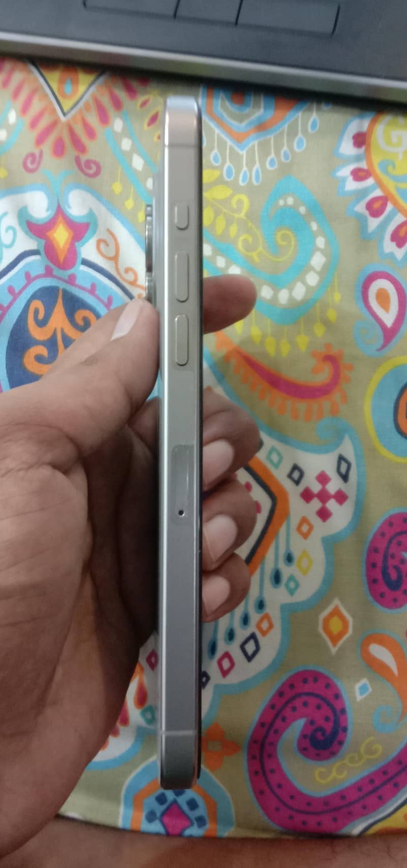 Apple iPhone 15 Pro Max 2