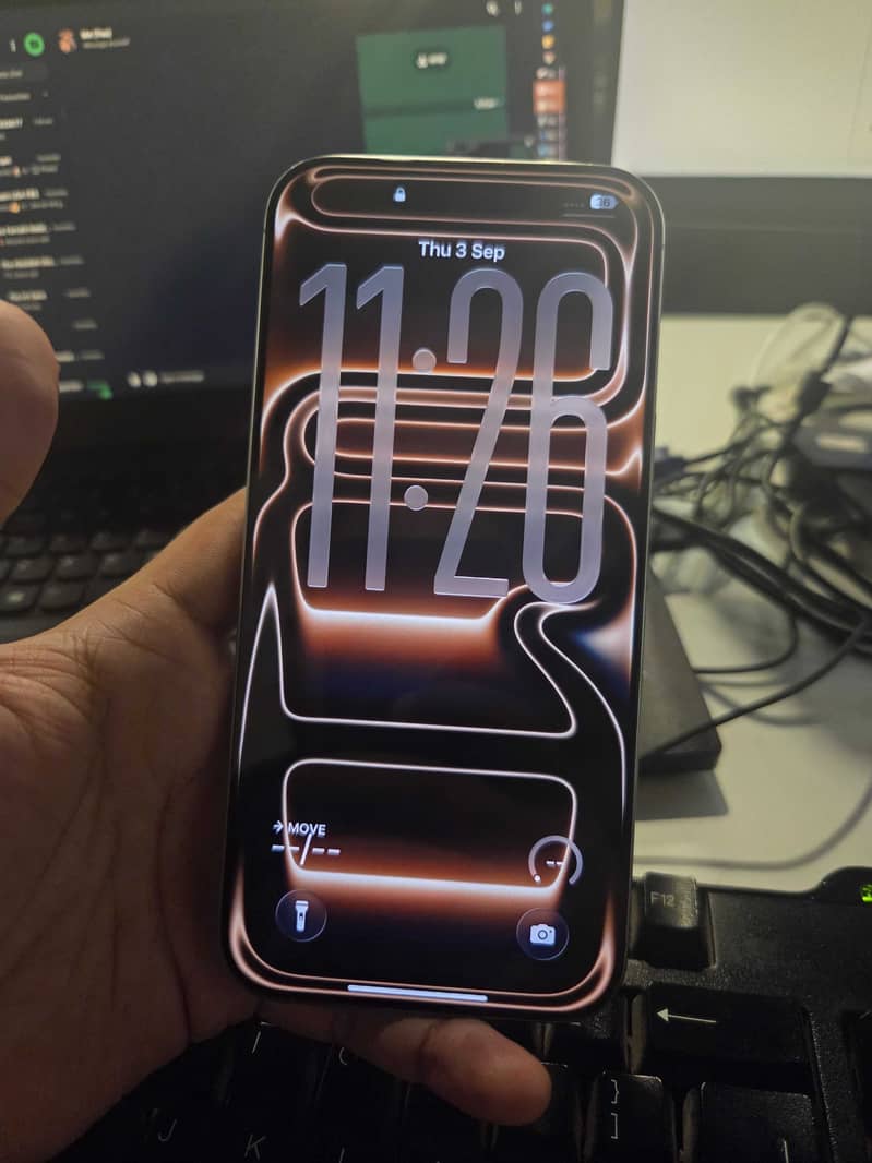 Apple iPhone 16 Pro Max 1