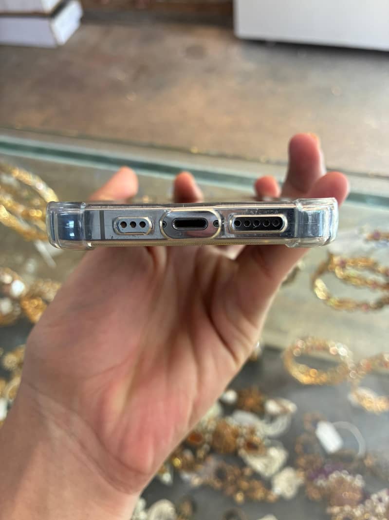 Apple iPhone 13 Pro 4