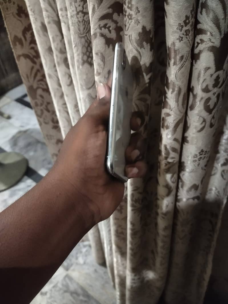 Apple iPhone X 1