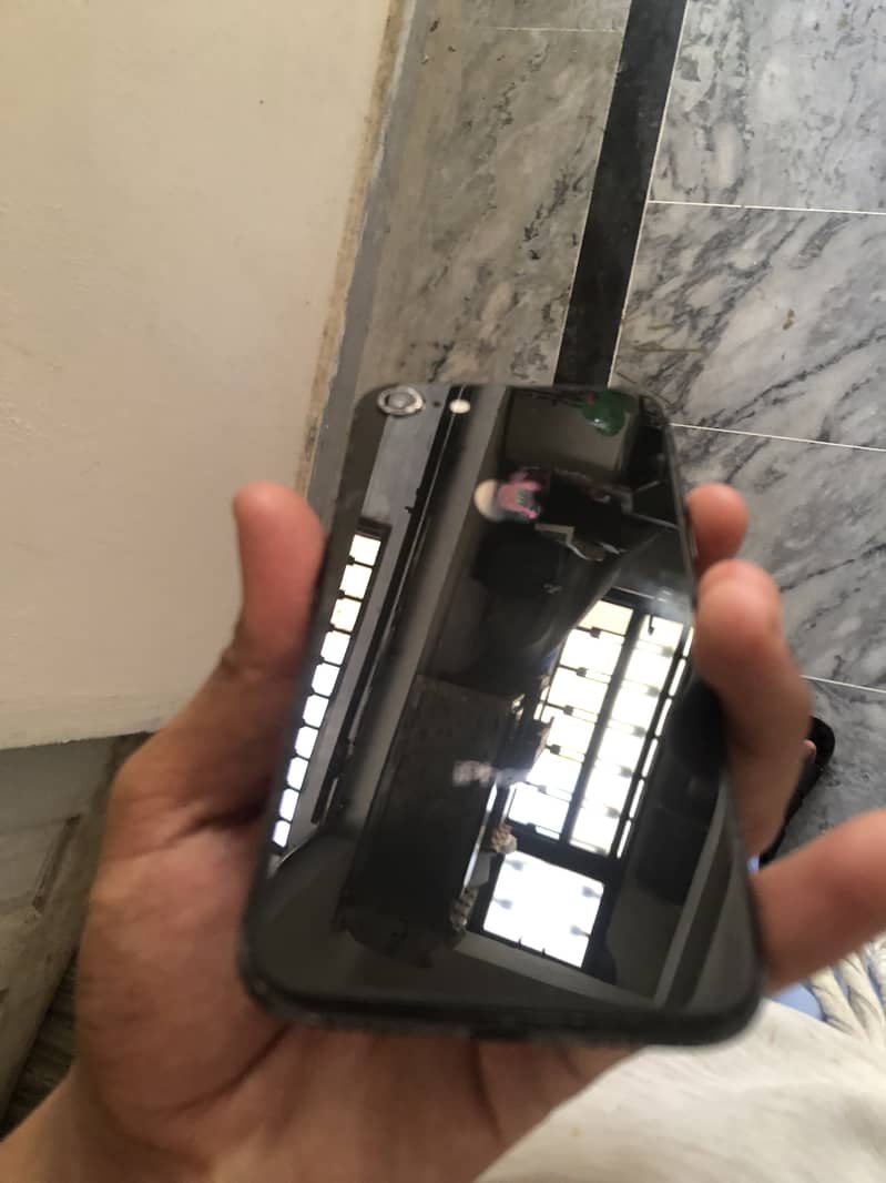 Apple iPhone 8 1