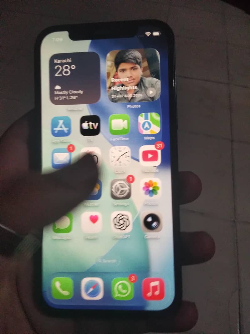 Apple iPhone 12 6