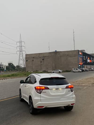 Honda Vezel 2015