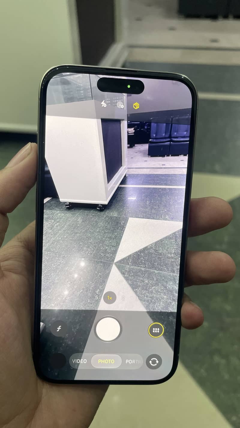 Apple iPhone 15 Pro 1