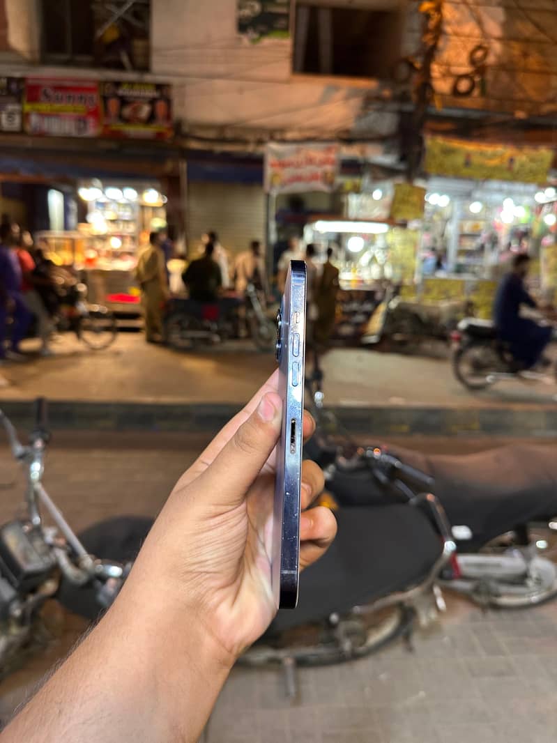 Apple iPhone 12 Pro Max 5