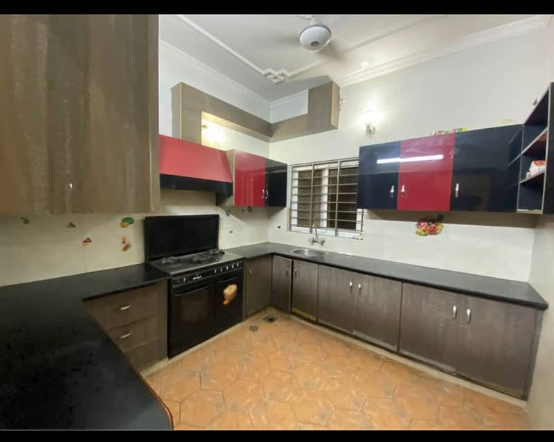 10 Mara Upper Portion For Rent with All Basic Necessities 4