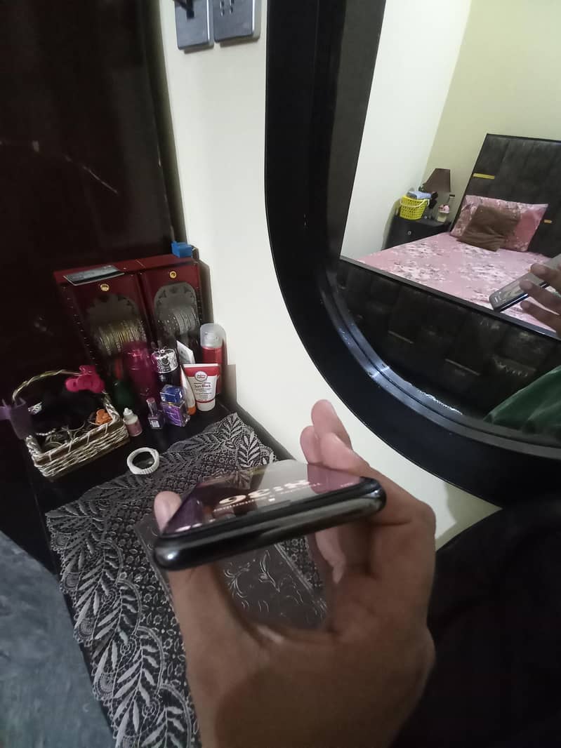 iphone xs 3