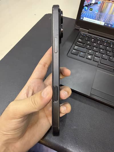 Apple iPhone 16 Pro Max