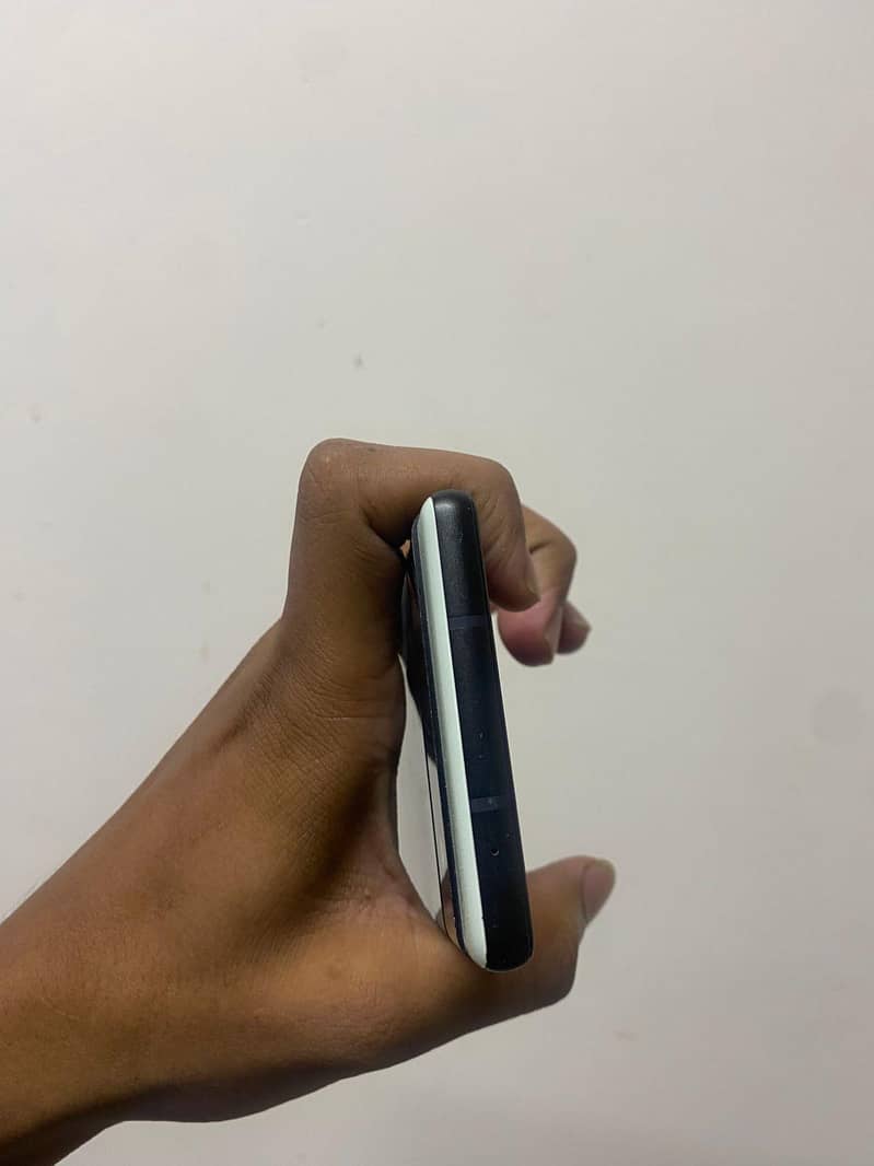 Google Pixel 6a 3