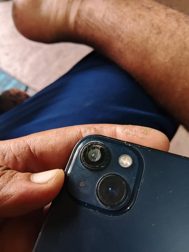 Apple iPhone 13 1
