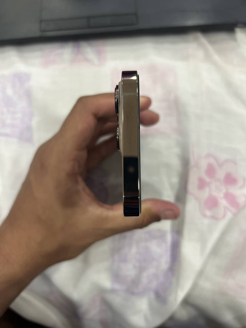 Apple iPhone 13 Pro 9