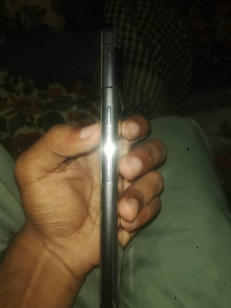 Google Pixel 7 4