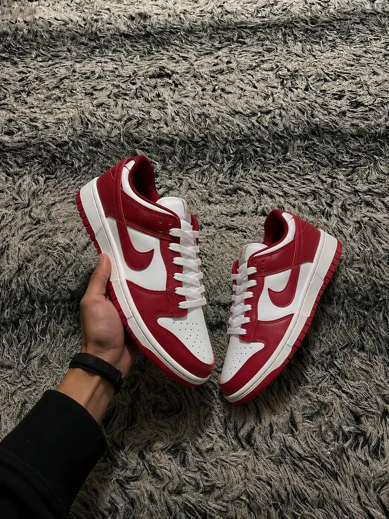 NIKE LOW RED DUNK  0