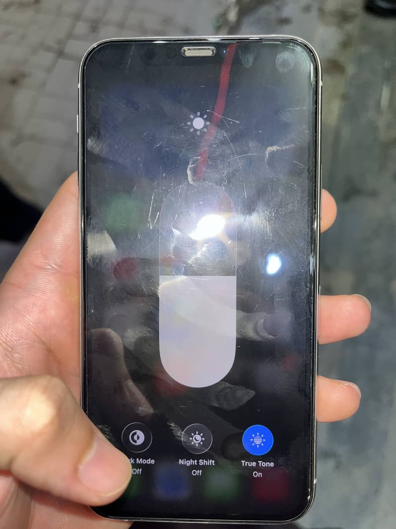 Apple iPhone 11 Pro 2