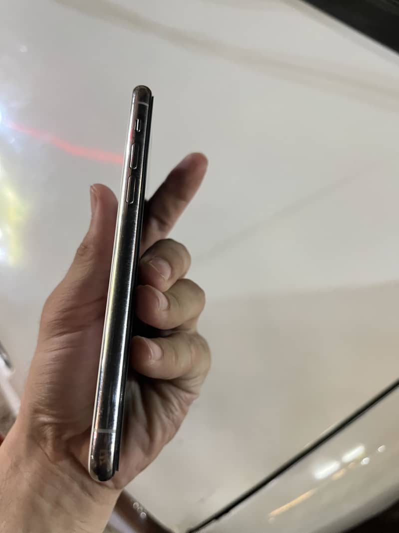 Apple iPhone 11 Pro 5