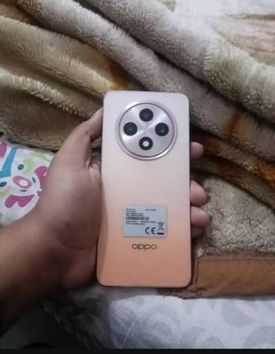 OPPO Reno12 F