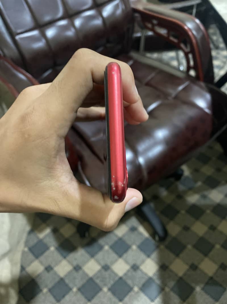 iPhone 11 3