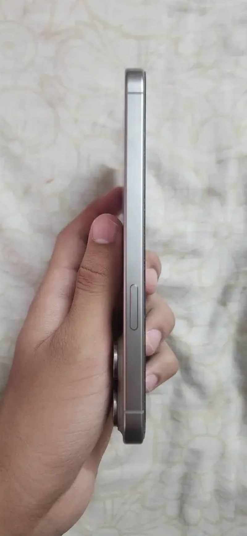 Apple iPhone 15 Pro Max 2